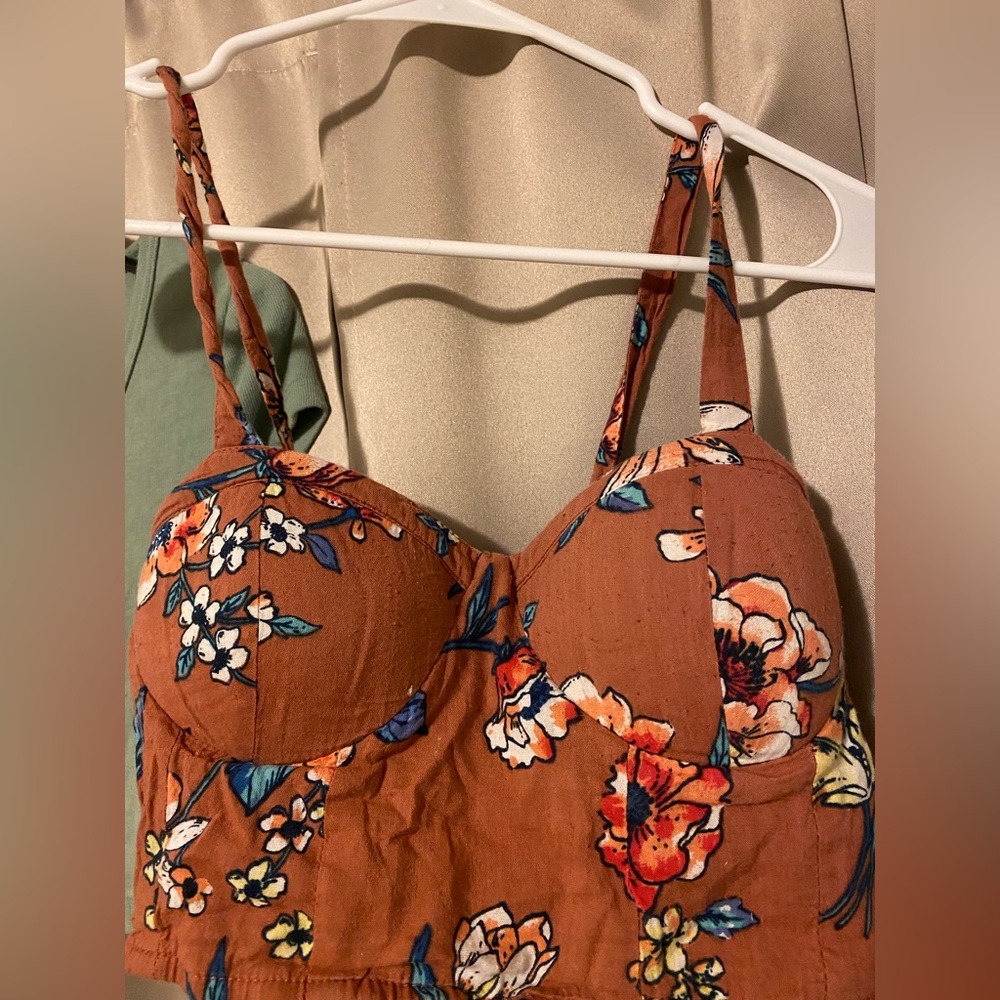 Crop top